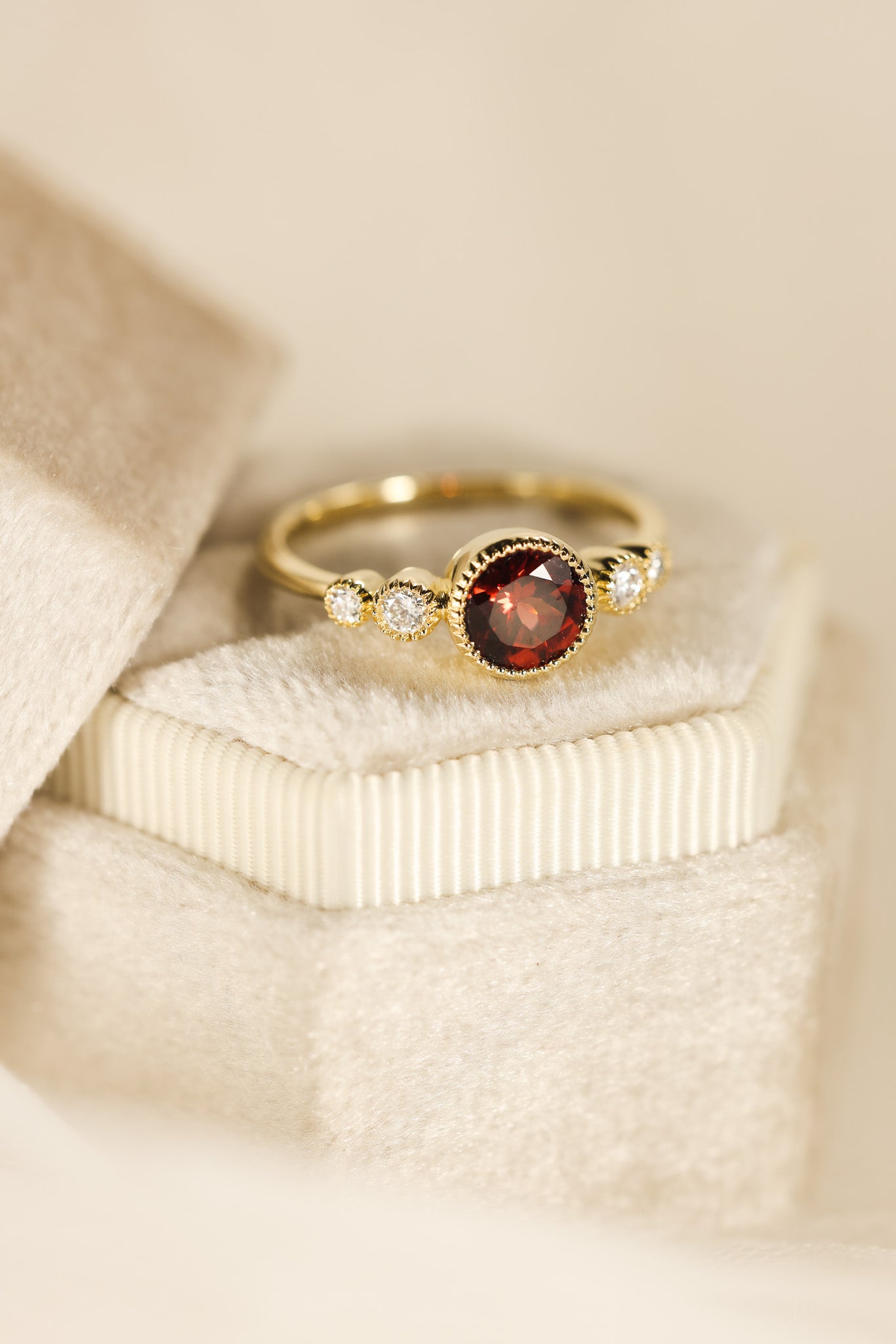 Garnet & Diamond Ring