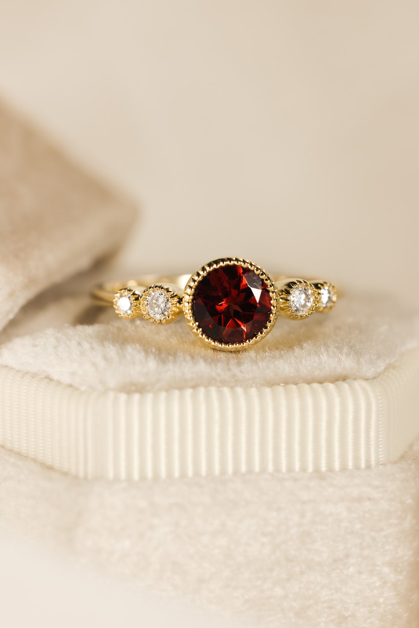 Garnet & Diamond Ring