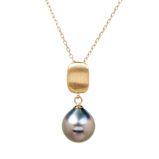 Golden Radiance Pearl Necklace